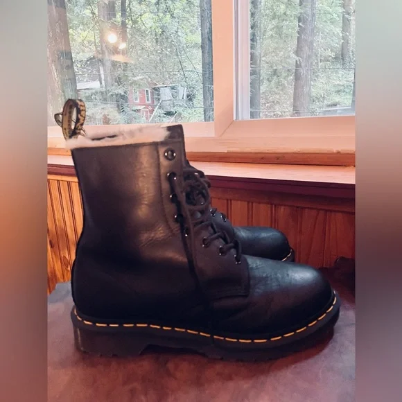 Dr Martens 1460 Serena Fur Lined Boots - Picture 2 of 7